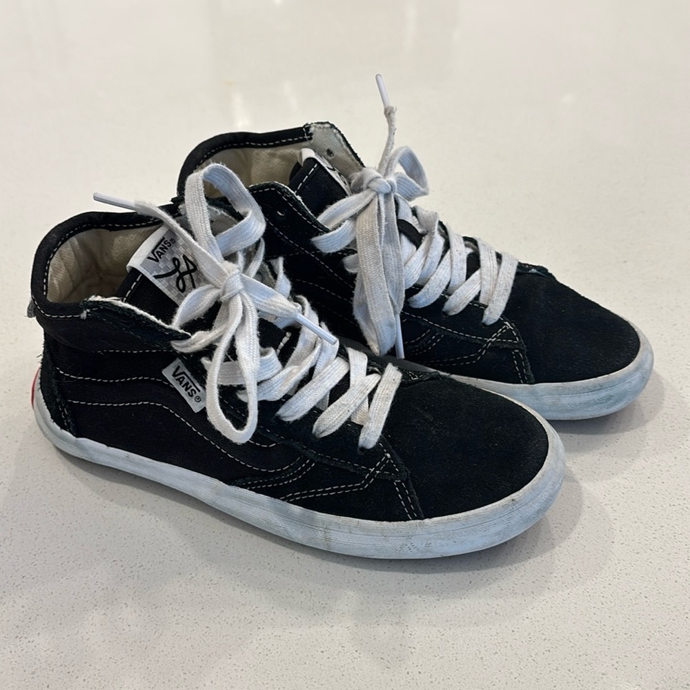Vans Off The Wall Black High Cut Sneakers - Size US2